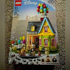 DISNEY Pixar Lego set- UP house